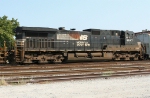 NS 9547 on SB NS freight